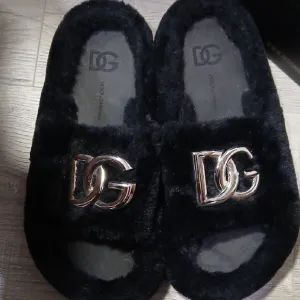 Dolce &amp; Gabbana Black Plush Slippers