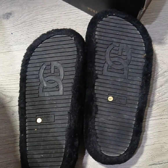 Dolce &amp; Gabbana Black Plush Slippers