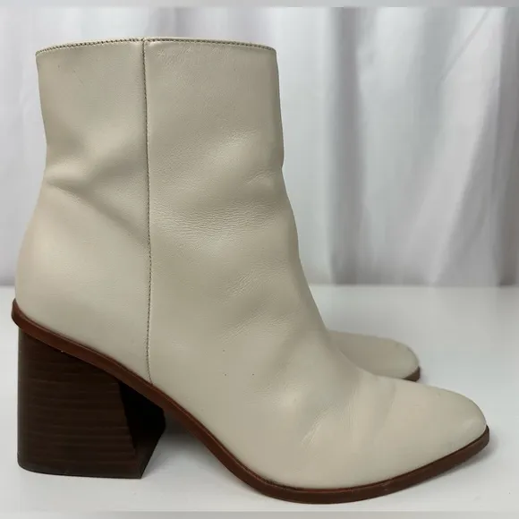 Dolce Vita Ivory Leather Ankle Boots Size 8