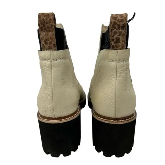 Dolce Vita ivory leather Huey H2O boots. Waterproof w/ lug heels. Sz 10