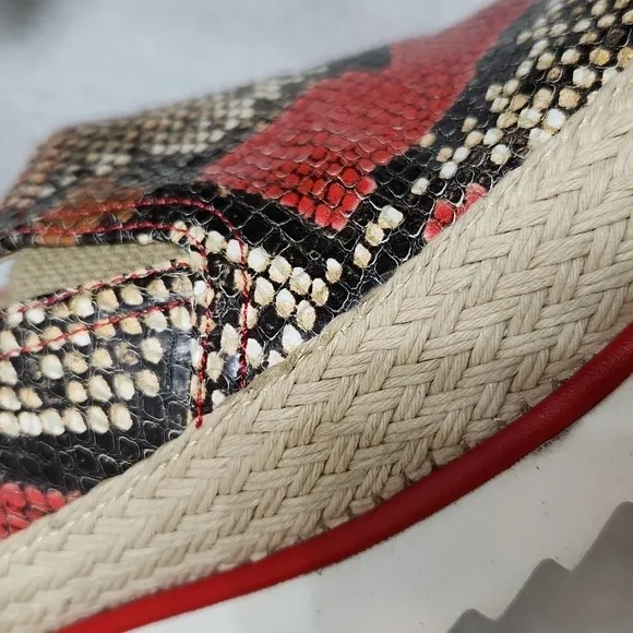 Donald Pliner Finni Slip-on Leather Chili Snake Print Casual shoes (w 7.5)