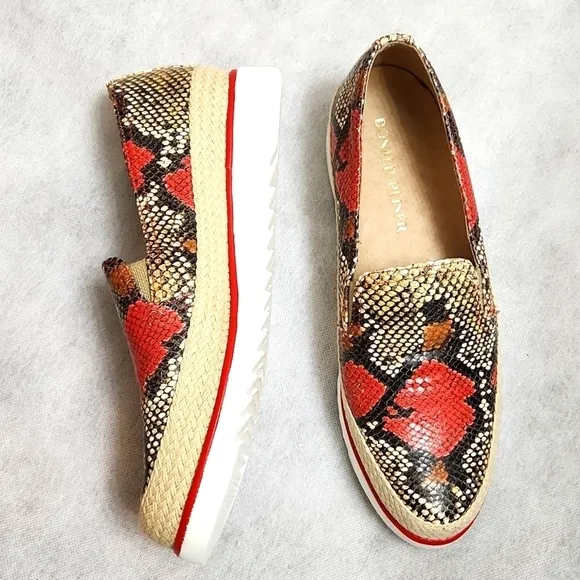 Donald Pliner Finni Slip-on Leather Chili Snake Print Casual shoes (w 7.5)