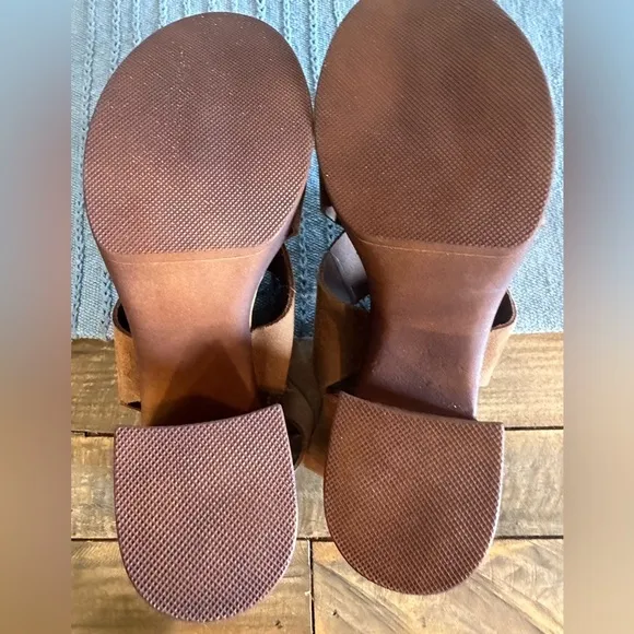 Donald Pliner YAZMIN Platform Suede Chunky Slingback Heels Made in Italy NWOB