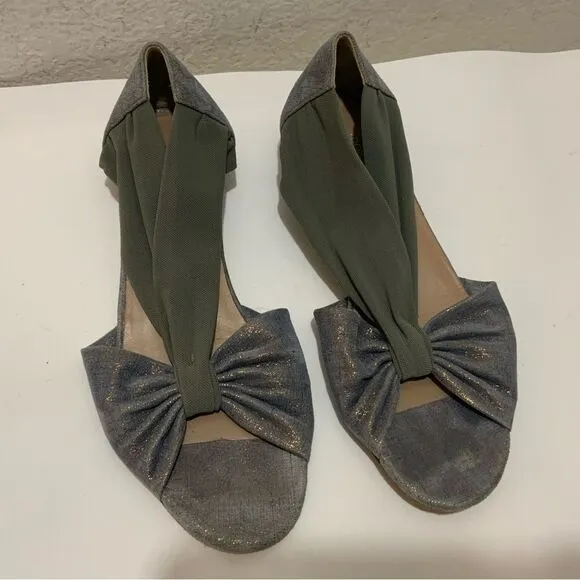 Donald Pliner - ladies Gray  fancy sparkling flat shoes w fabric cross strap 8