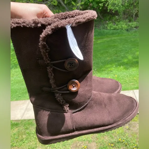 Dr. Comfort Tonya Women's Chocolate Brown Button Detail Boots Slippers
