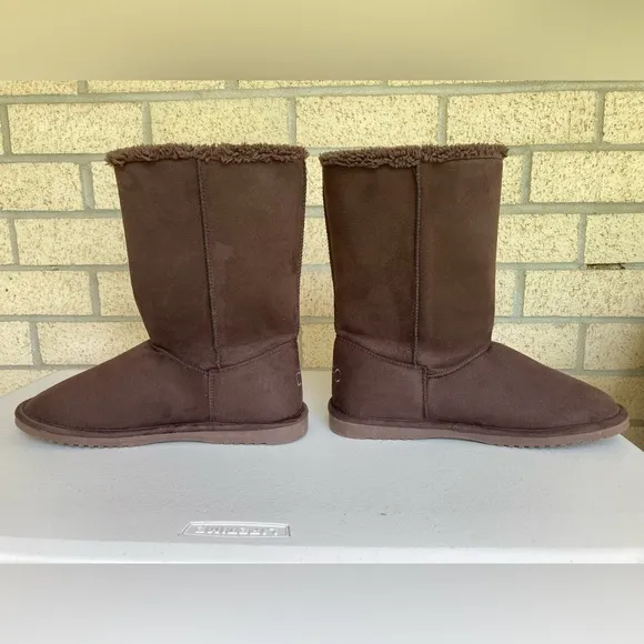 Dr. Comfort Tonya Women's Chocolate Brown Button Detail Boots Slippers