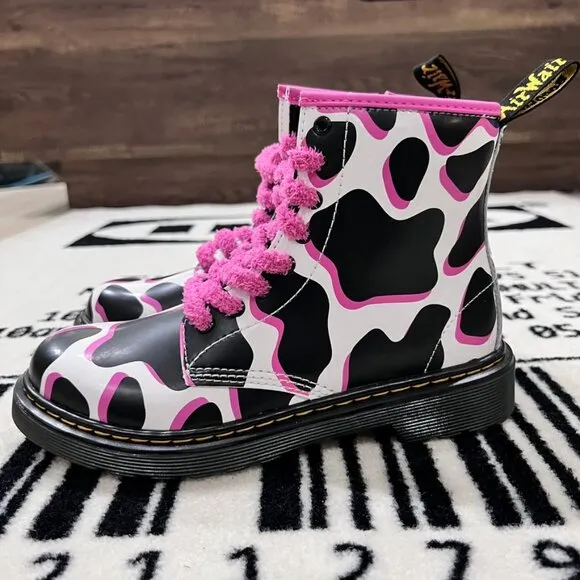 Dr. Martens 1460 Youth Junior Cow Print Patent Lamper Leather Boots.
