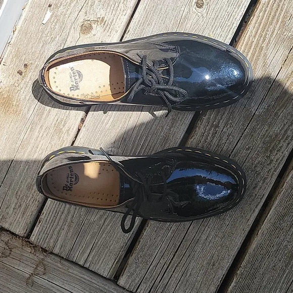 Dr. Martens 1461 patent leather lace up Oxford shoes