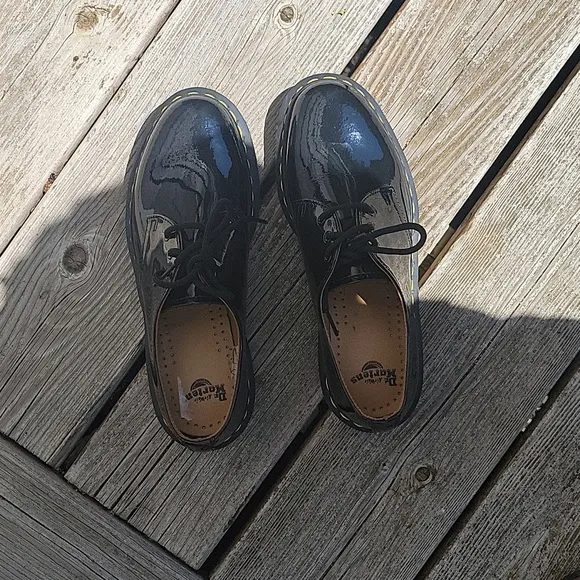 Dr. Martens 1461 patent leather lace up Oxford shoes