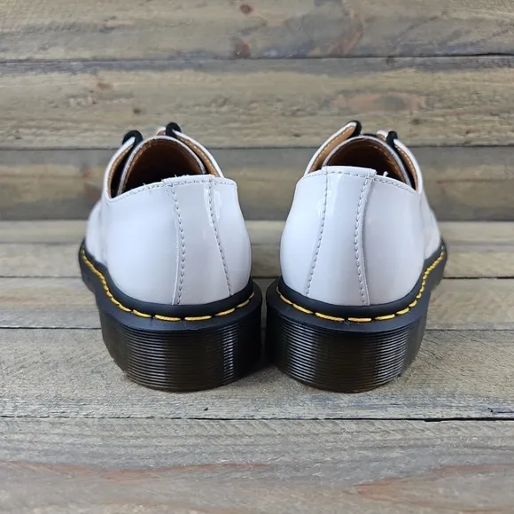 Dr. Martens AirWair 1461 White Patent Leather Oxford Shoes  NEW