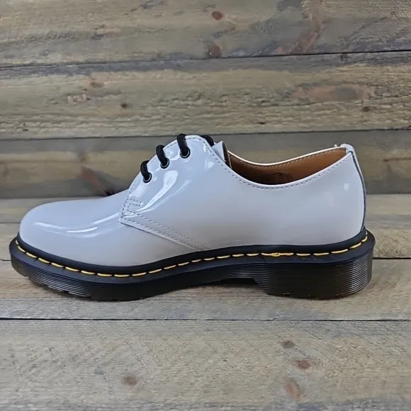 Dr. Martens AirWair 1461 White Patent Leather Oxford Shoes  NEW