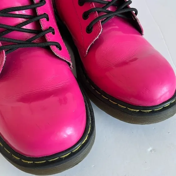 Dr. Martens Delaney Hot Pink Patent Leather Lace Up Boots kids girls Size 3