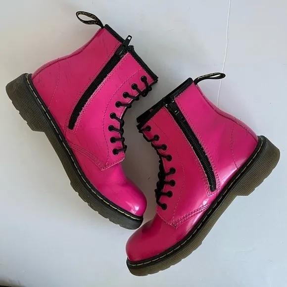 Dr. Martens Delaney Hot Pink Patent Leather Lace Up Boots kids girls Size 3