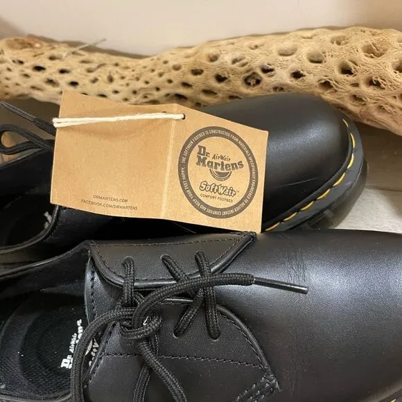 Dr. Martens Dr. Martens Audrick Platform Lace-Up Shoes size 8 NWT