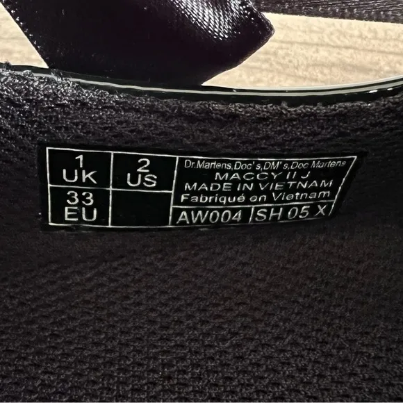Dr. Martens Maccy II Youth Mary Jane Black Patent Shoes Kids Girls Size 3
