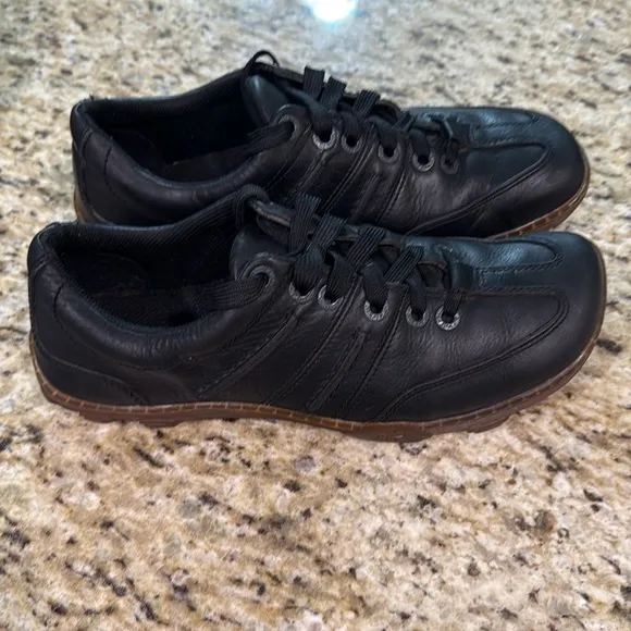 Dr. Martens Pembridge Black Leather Casual Oxford Shoes Slip Resistant 10