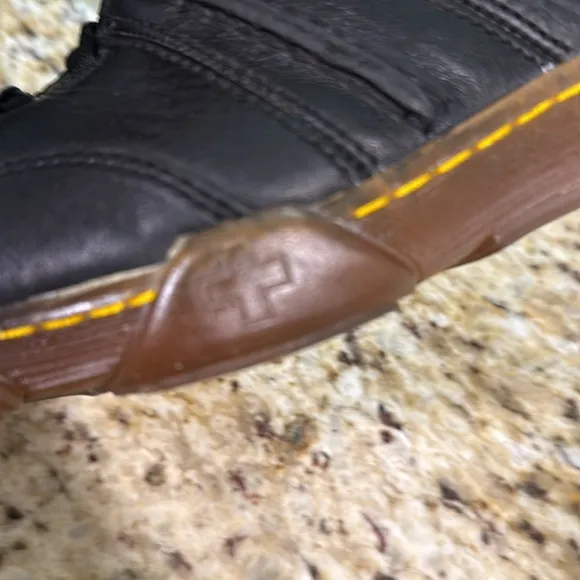 Dr. Martens Pembridge Black Leather Casual Oxford Shoes Slip Resistant 10