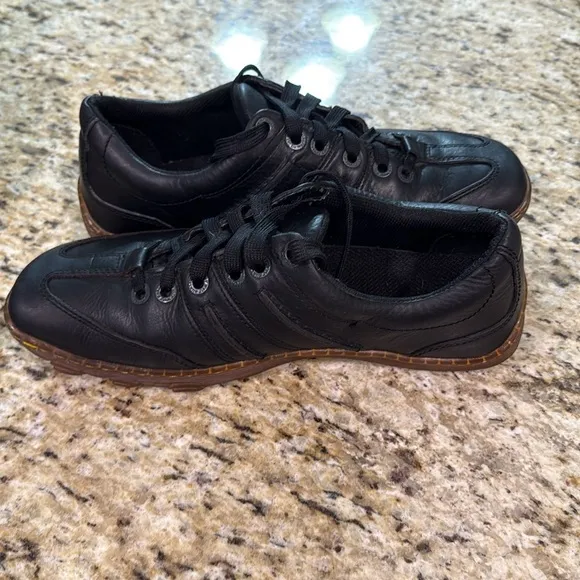 Dr. Martens Pembridge Black Leather Casual Oxford Shoes Slip Resistant 10