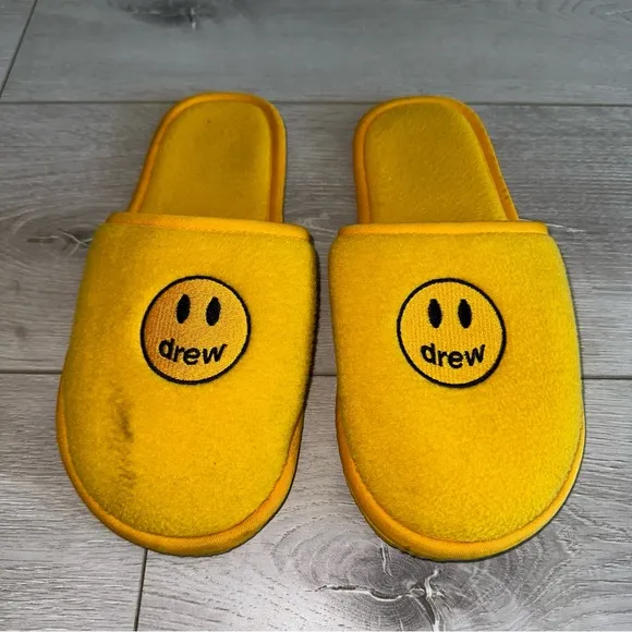Drew House × Justin Bieber Mascot Slippers in Golden Yellow size S/M Unisex