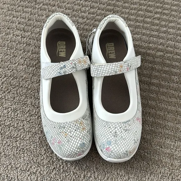 DREW Rose Floral Print Mary Jane Shoes Size 8.5