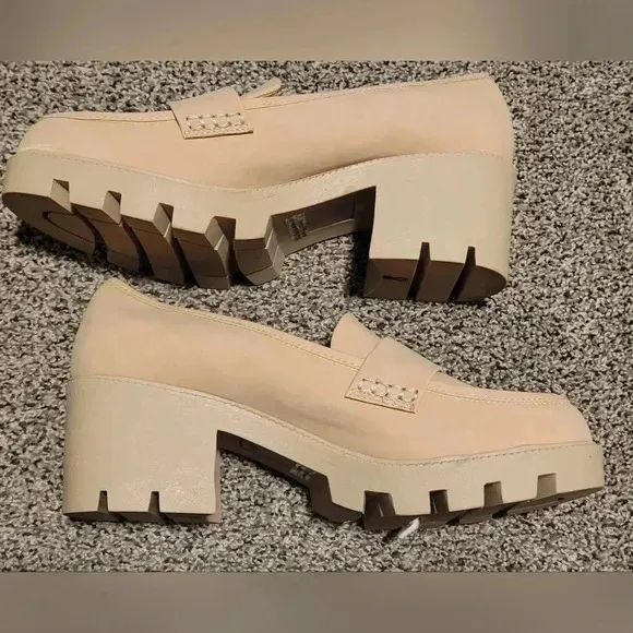 DV Dolce Vita Women's Neeka Loafer  Size 8