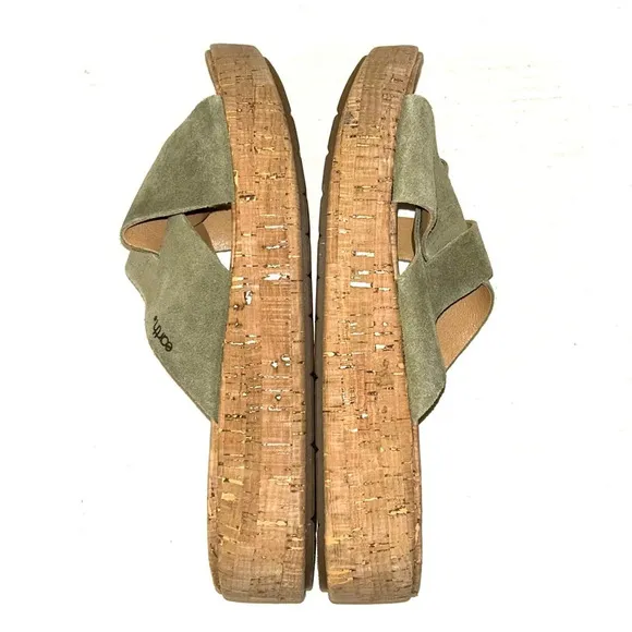 Earth Shoes Women 9.5 Scout Cross Strap Green Suede Cork Slip On Sandal Platform