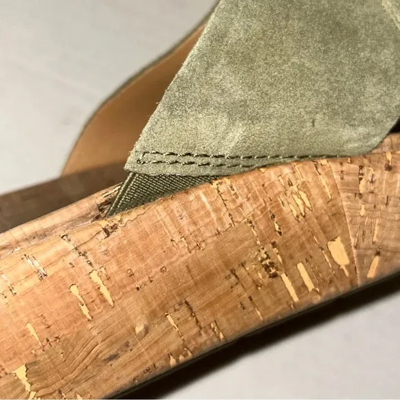Earth Shoes Women 9.5 Scout Cross Strap Green Suede Cork Slip On Sandal Platform