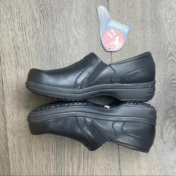 Easy Works by Easy Street BentleyWomen's Slip Resistant Work Shoe NWB!