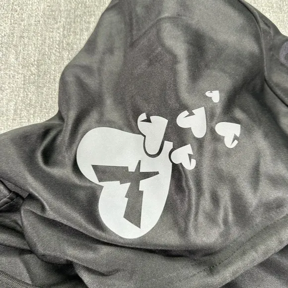 Ebere‎ Hoodie Mens M Black Samurai Girl Embroidery Heart Back Big Eyes Pullover