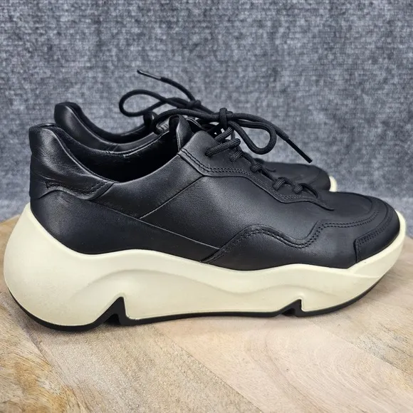 ECCO Chunky Womens Size 7-7.5 EU 38 Black Leaher Lace Up Athletic Casual Shoes