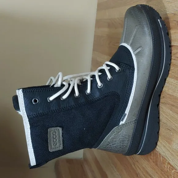 Ecco 🆕 Mid Cut Lace Boots 6-6.5
