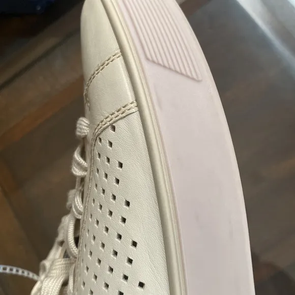 ECCO STREET TRAY WOMEN'S LACED SHOES