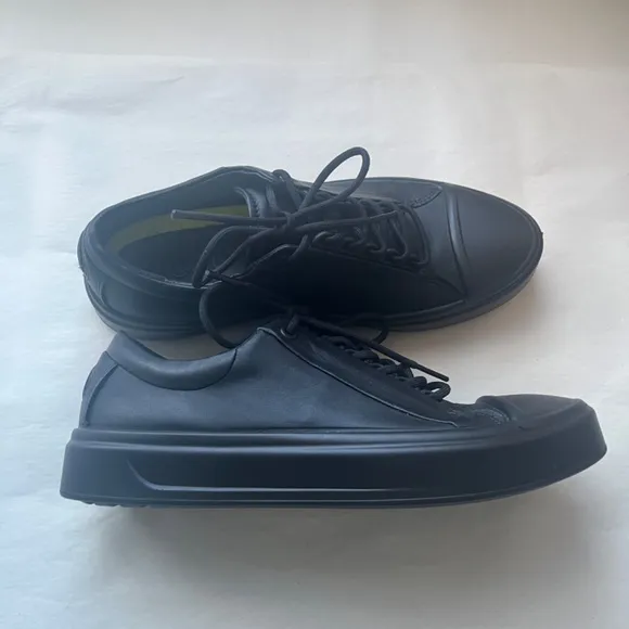 ECCO Womens EU 38 US 8 Flexure T-Cap Soft Black Leather Low Top Sneakers Shoes