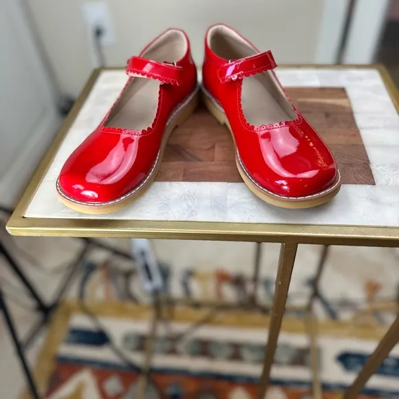 Elephantito NWB Size 4 Red patent leather Maryjane’s shoes