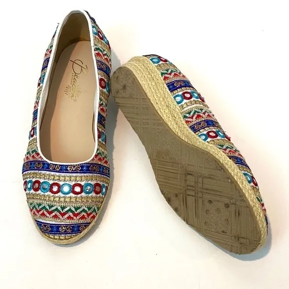 Embroidered Indian style slip on shoes