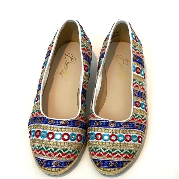 Embroidered Indian style slip on shoes