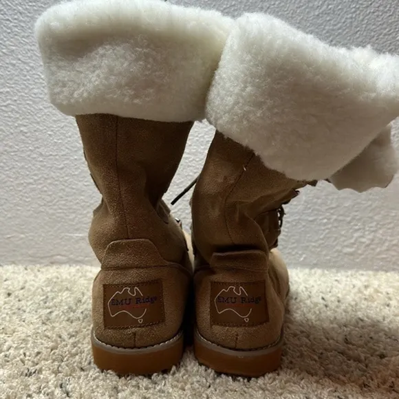 Emu Ridge Grace Mid Boots Size 8 NWT