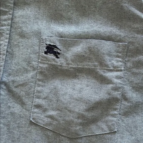EUC Burberry Men’s Gray Shirt with Embroidered Logo in size M, slim fit