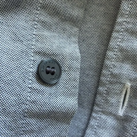 EUC Burberry Men’s Gray Shirt with Embroidered Logo in size M, slim fit