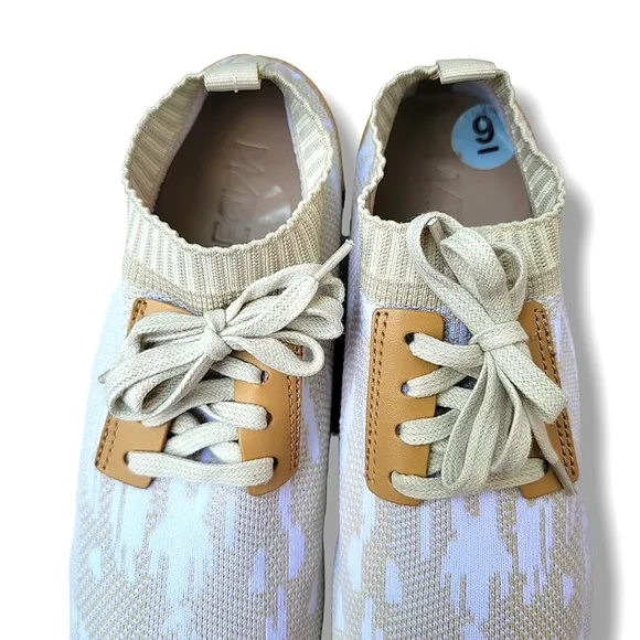 EUC ‎ M4D3 On the Run Comfort Knit Stretch Workout Sneakers Rubber Shoes Size 9
