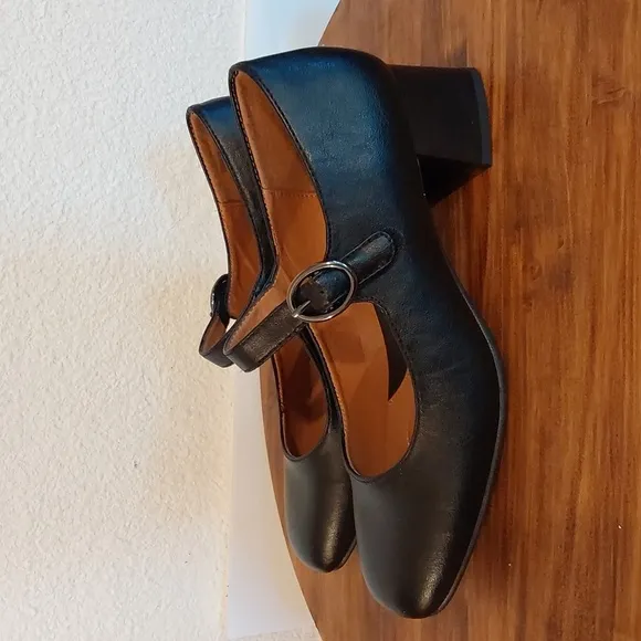 EuroSoft Black Paulette Mary Janes Square Toe Block Heels Classy Comfort Sz.8M