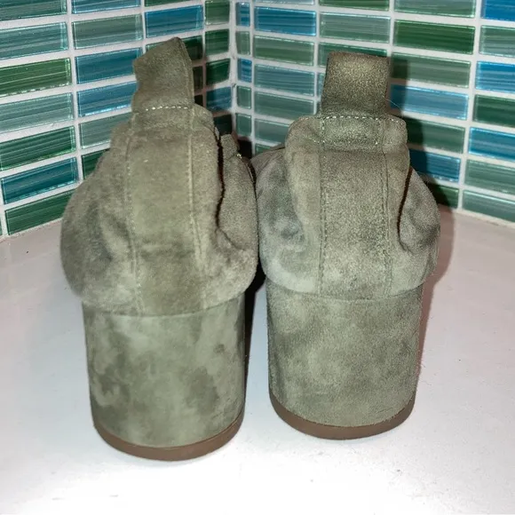 EVERLANE The Italian Leather Day Heels Sage Suede SZ: 8