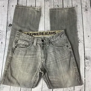 EXPRESS Slim Fit Jeans
