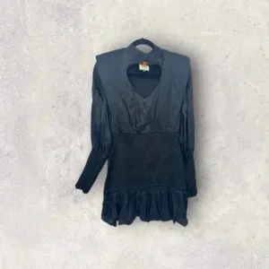 FARM RIO BLACK HEART NECKLINE MINI DRESS XS B318