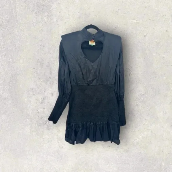 FARM RIO BLACK HEART NECKLINE MINI DRESS XS B318