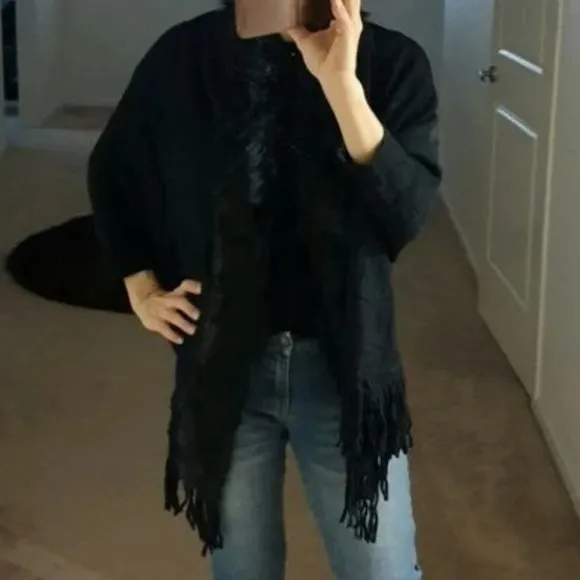 Faux fur &amp; fringe Detail Batwing Sleeved Open front Knit Sweater Cardigan Black