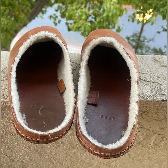 FEIT SIZE 43. Men's Brown Leather Slip-On Shoes