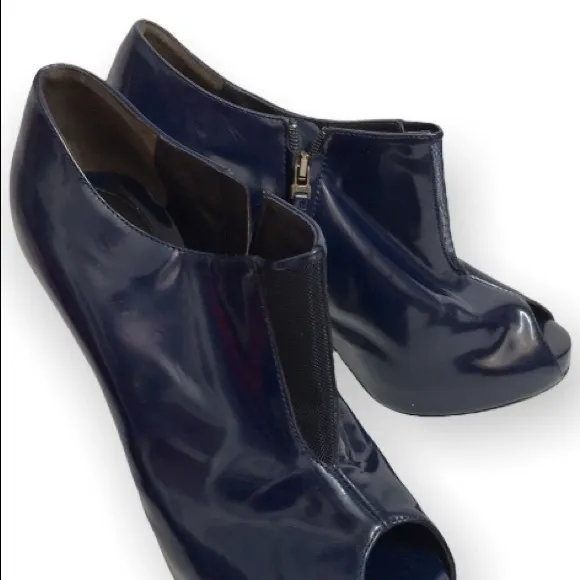 FENDI Navy Patent Leather  Peep-Toe Platform Ankle Booties:Size:36.5..US(5.5)
