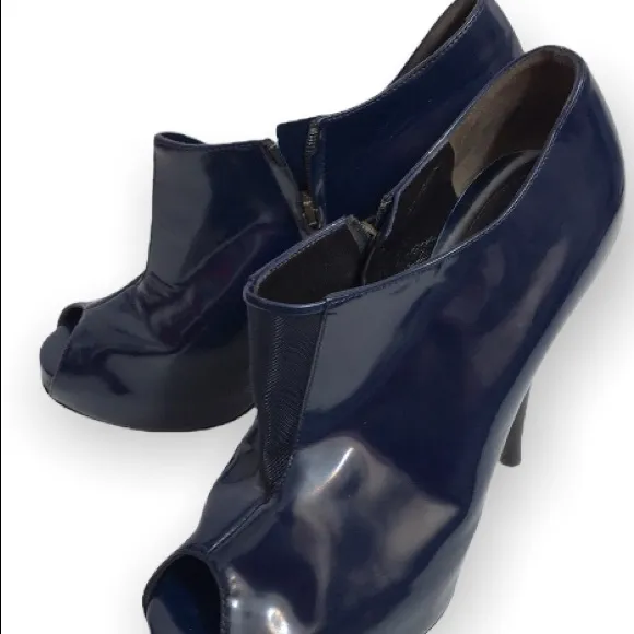 FENDI Navy Patent Leather  Peep-Toe Platform Ankle Booties:Size:36.5..US(5.5)