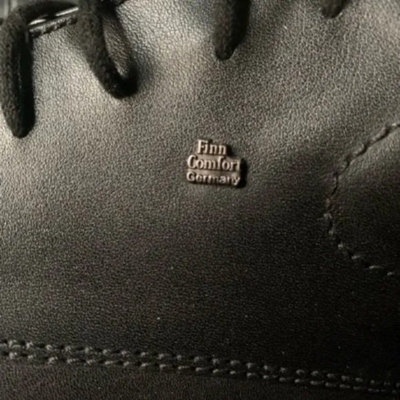 Finn Comfort Men's Black Leather Walking Shoes